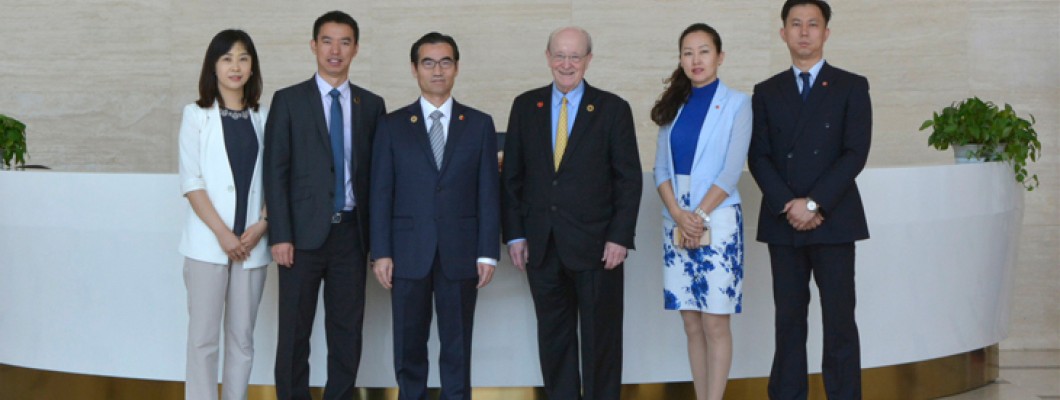 Dr. Martin Murphy, CEO of CEO Roundtable on Cancer, visited FOHOWAY